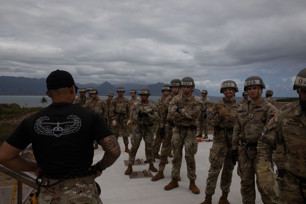 25th ID Enhances Readiness at Lightning Academy Air Assault Course
