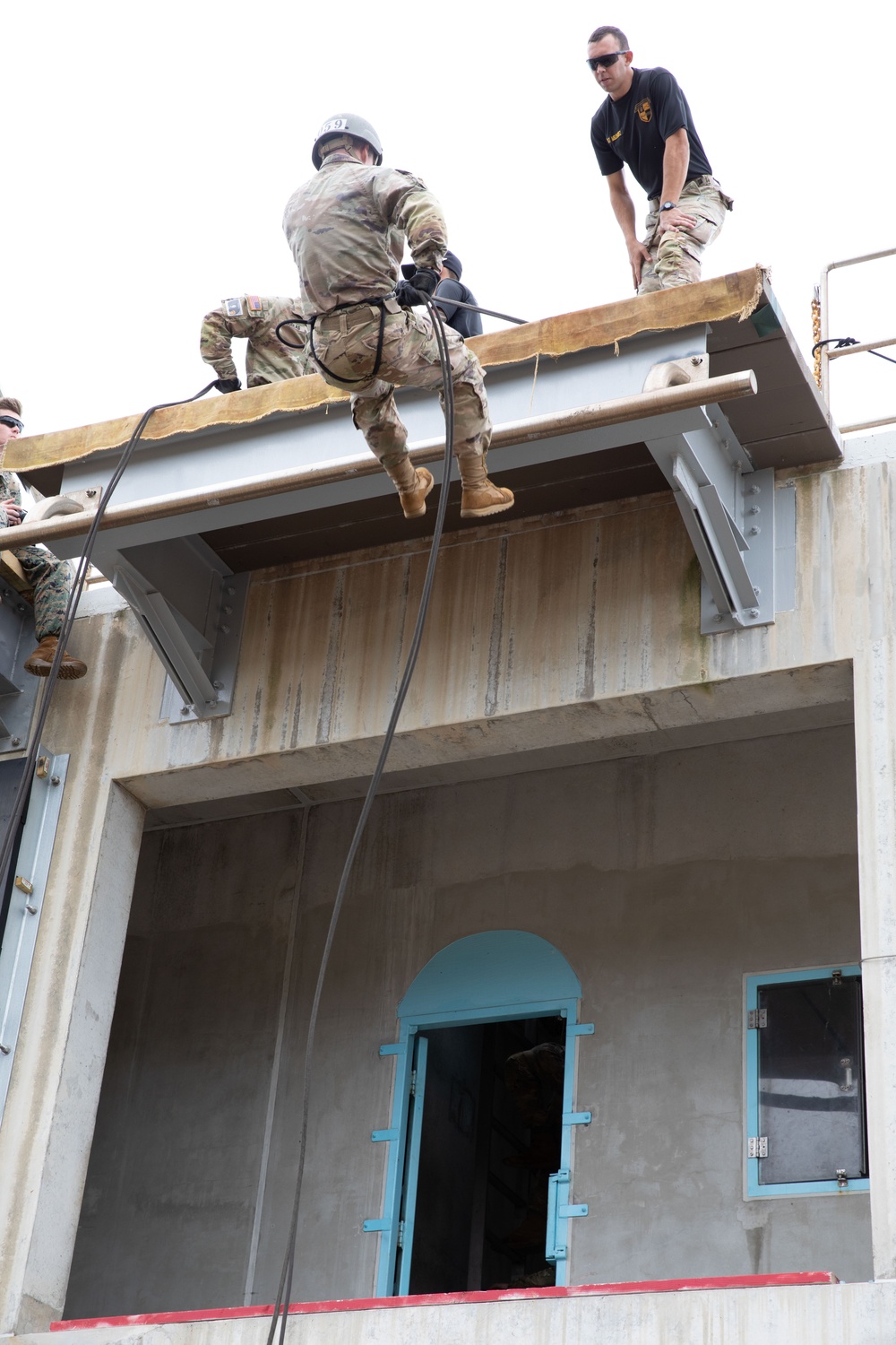 25th ID Enhances Readiness at Lightning Academy Air Assault Course