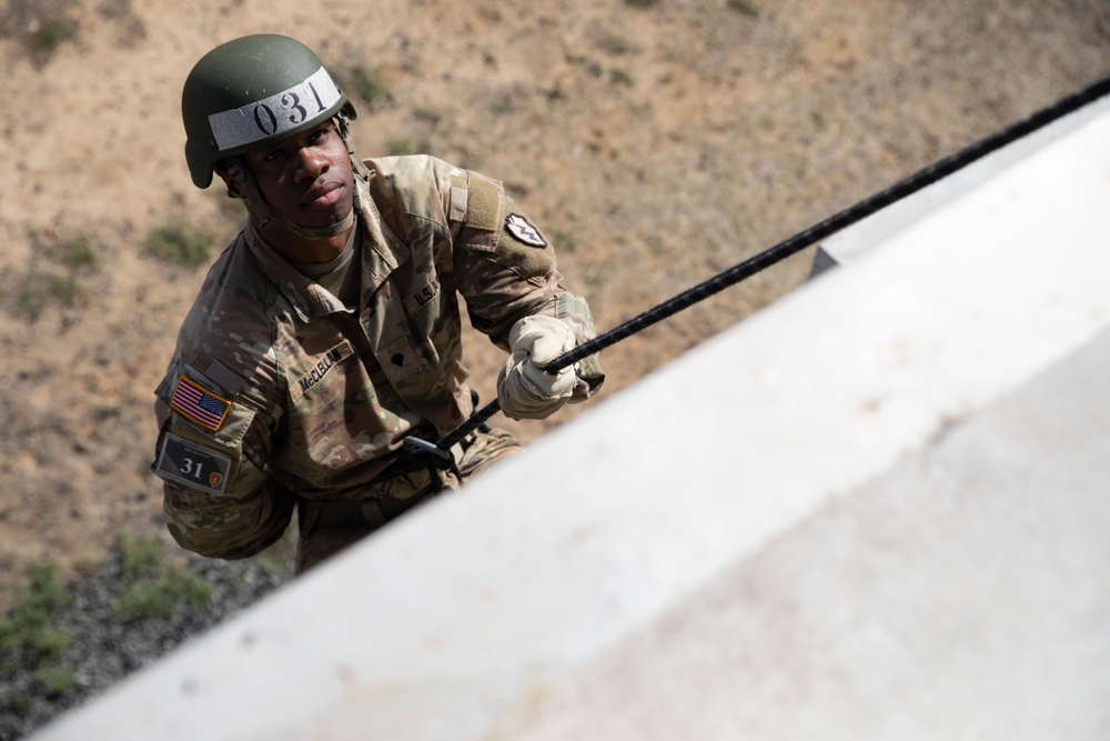 25th ID Enhances Readiness at Lightning Academy Air Assault Course