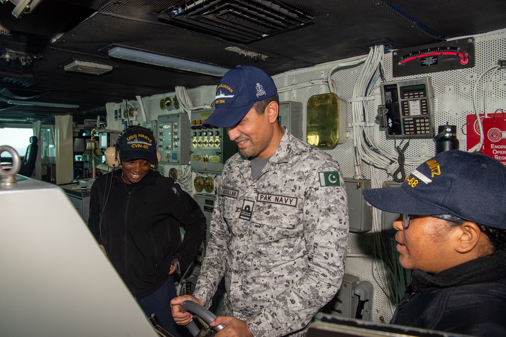 Nimitz Hosts Pakistani Distinguished Visitors