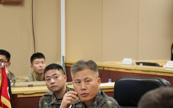 5th LSC Commanding General Brig. Gen. Jum Bum Visits 19ESC