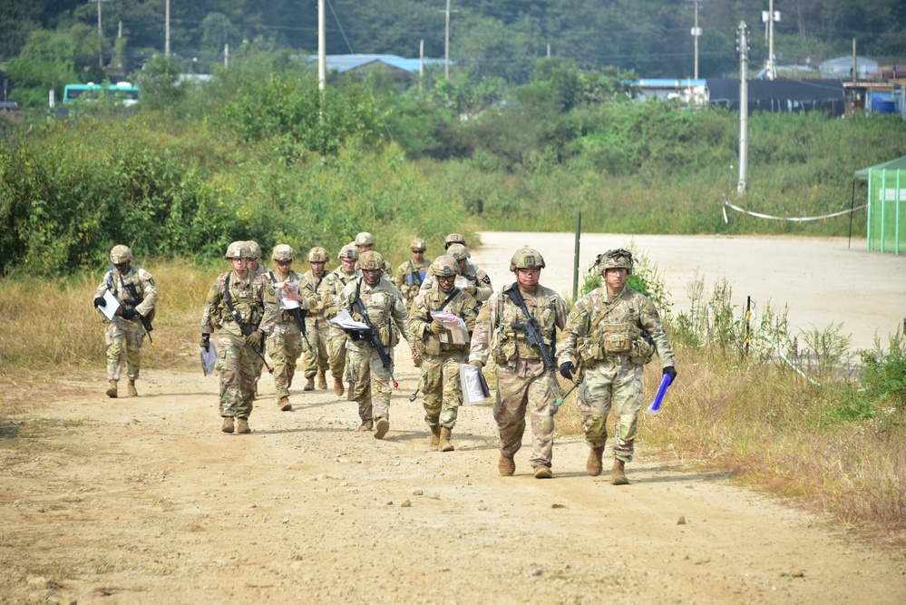 2ID conducts Expert Soldier and Infantry Badge testing