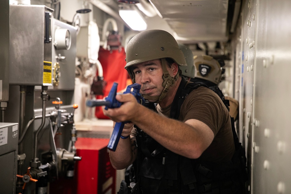 USS WAYNE E. MEYER SAILORS CONDUCT VBSS TRAINING