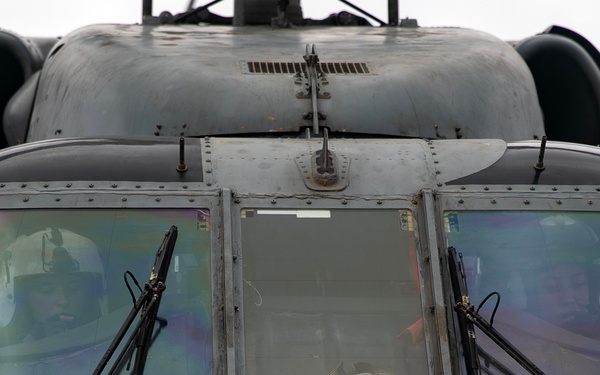 USS WAYNE E. MEYER SAILORS CONDUCTS FLIGHT OPERATIONS