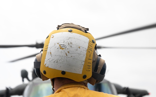 USS WAYNE E. MEYER SAILORS CONDUCTS FLIGHT OPERATIONS