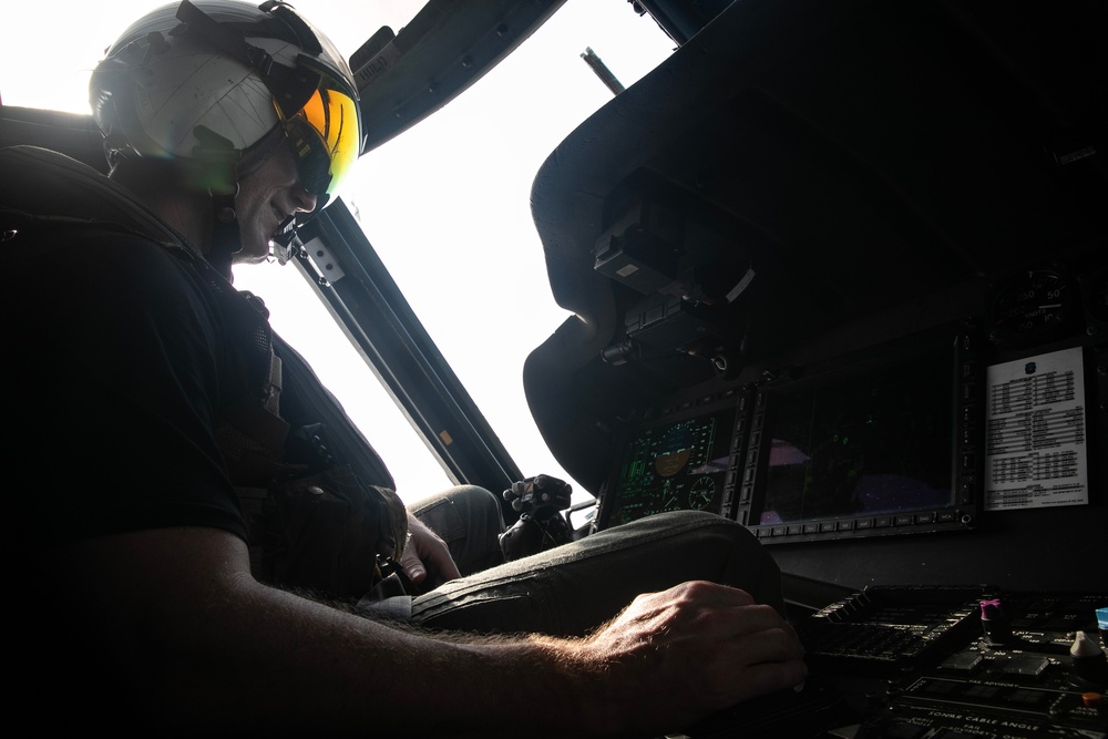 USS WAYNE E MEYER, HSM-73 CONDUCT FLIGHT OPERATIONS