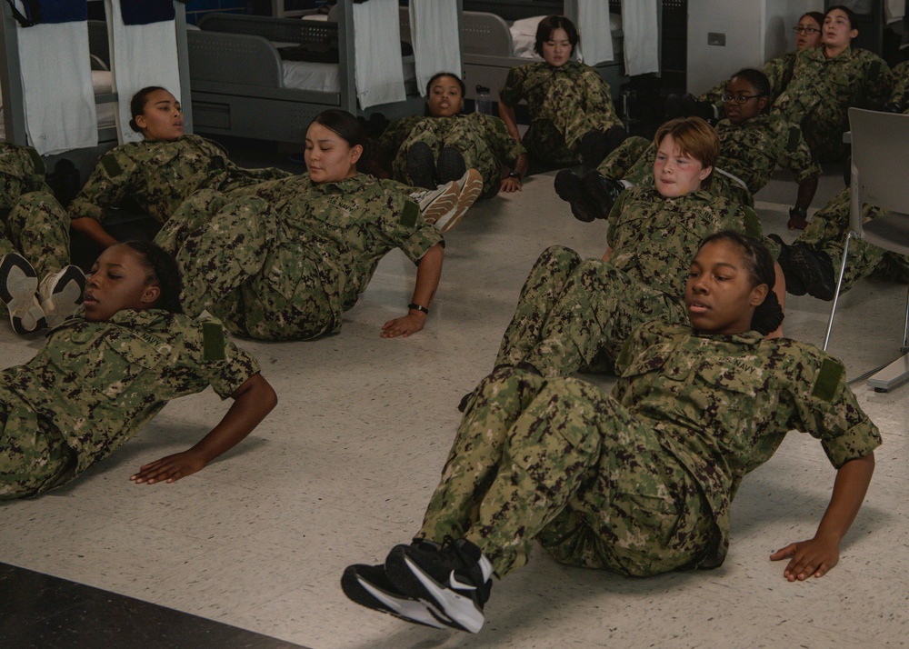 DVIDS - Images - Recruits Train At Recruit Training Command [Image 3 of 10]