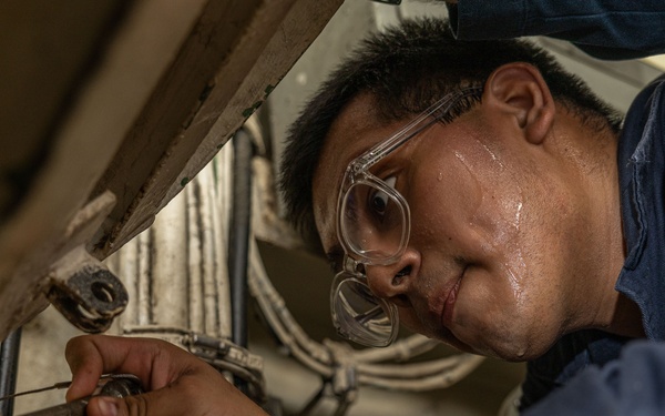 DCPO Maintenance on board USS Iwo Jima (LHD 7)