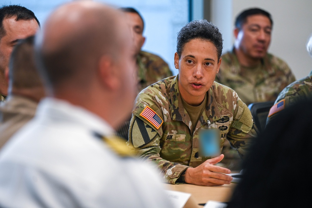 USTRANSCOM deputy commander visits Panama