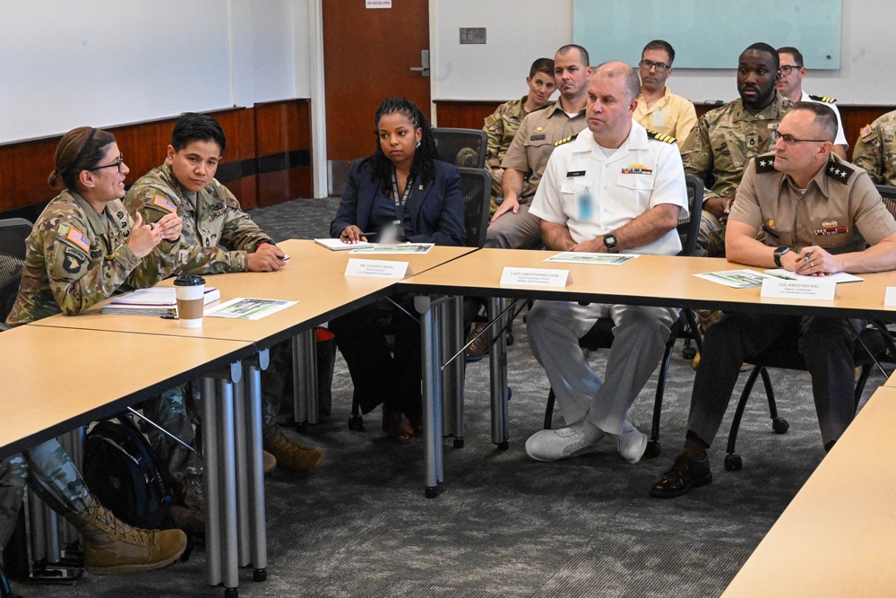 USTRANSCOM deputy commander visits Panama