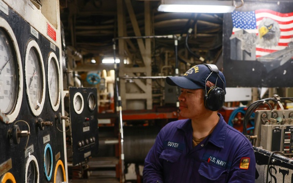 USS Iwo Jima Sailors Maintain Engineering Spaces