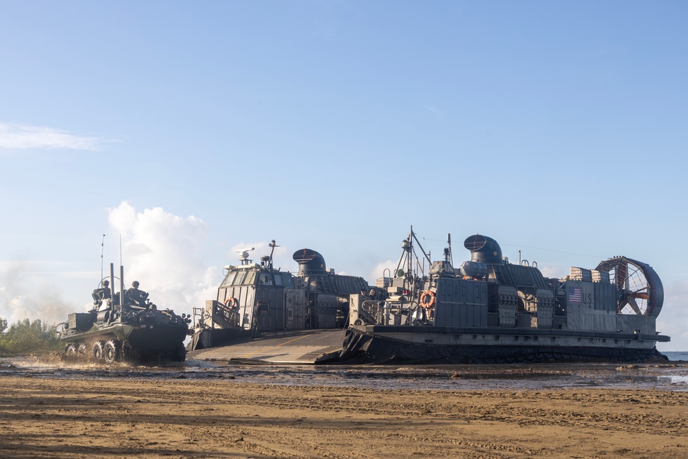22nd MEU(SOC) | LAV Beach Insert for Amphibious Training in Puerto Rico