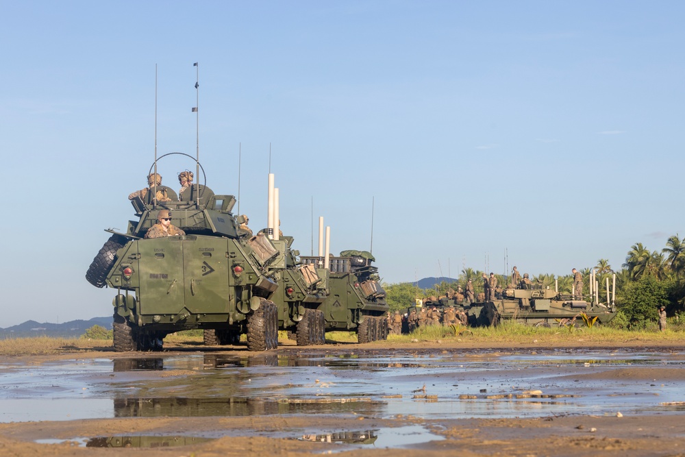 22nd MEU(SOC) | LAV Beach Insert for Amphibious Training in Puerto Rico