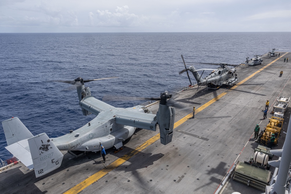 USS Iwo Jima (LHD 7) Conducts Flight Operations