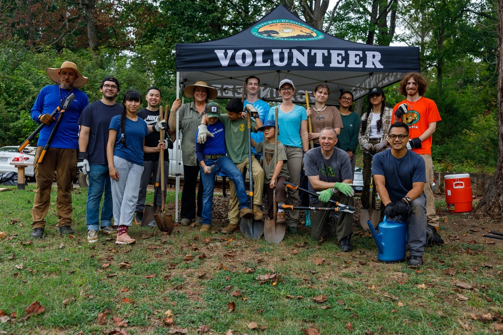 Volunteers celebrate National Public Lands Day at Pollinator Garden