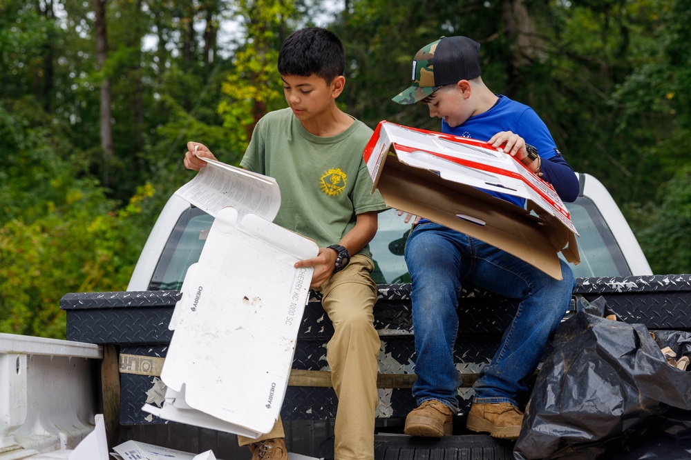 Volunteers celebrate National Public Lands Day at Pollinator Garden