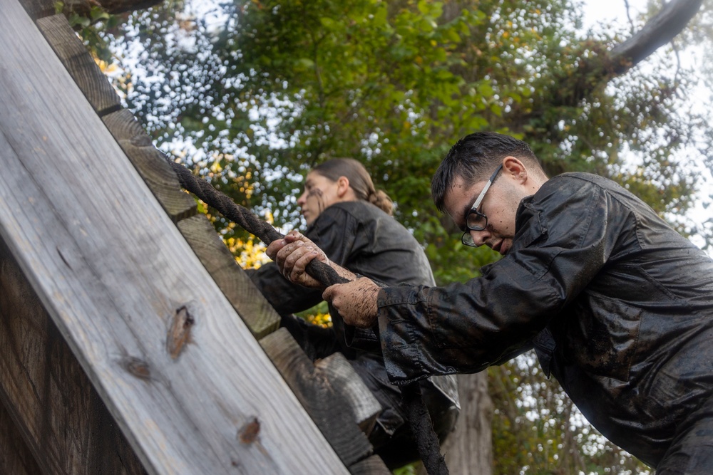 Combat Logistics Battalion 24 Participate in Endurance Course