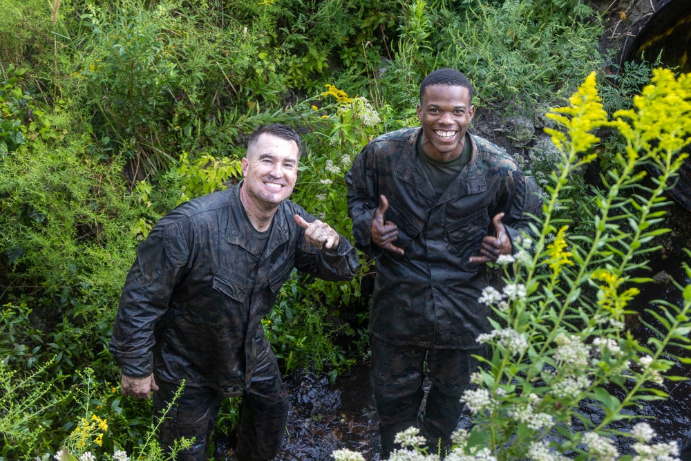 Combat Logistics Battalion 24 Participate in Endurance Course