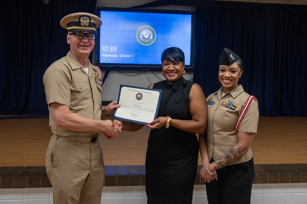 Machinist’s Mate 1st Class Tahirah Geter Advances and Reenlists in the Navy