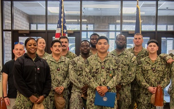 Boatswain’s Mate 1st Class Benson Lakabung Completes Tour at SWESC Great Lakes and Receives Navy and Marine Corps Achievement Medal
