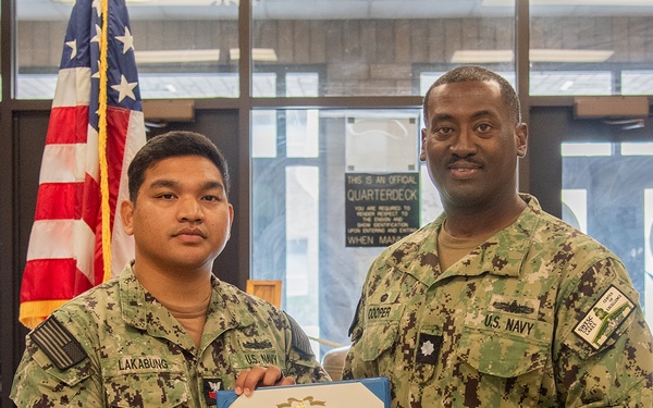 Boatswain’s Mate 1st Class Benson Lakabung Completes Tour at SWESC Great Lakes and Receives Navy and Marine Corps Achievement Medal