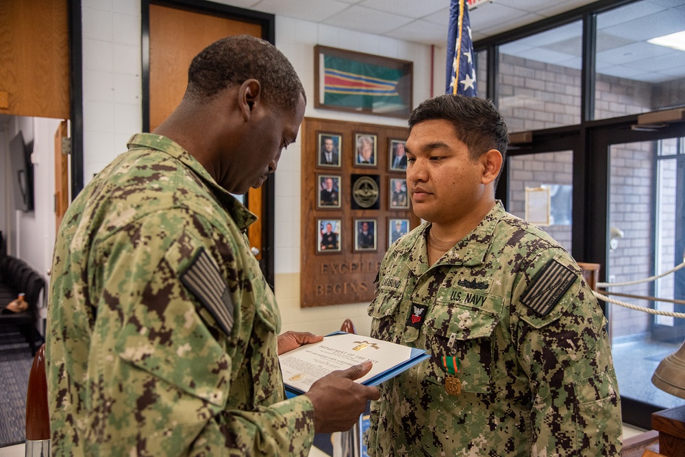 Boatswain’s Mate 1st Class Benson Lakabung Completes Tour at SWESC Great Lakes and Receives Navy and Marine Corps Achievement Medal