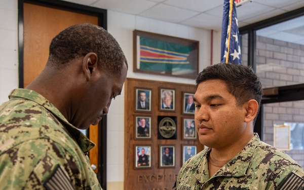 Boatswain’s Mate 1st Class Benson Lakabung Completes Tour at SWESC Great Lakes and Receives Navy and Marine Corps Achievement Medal