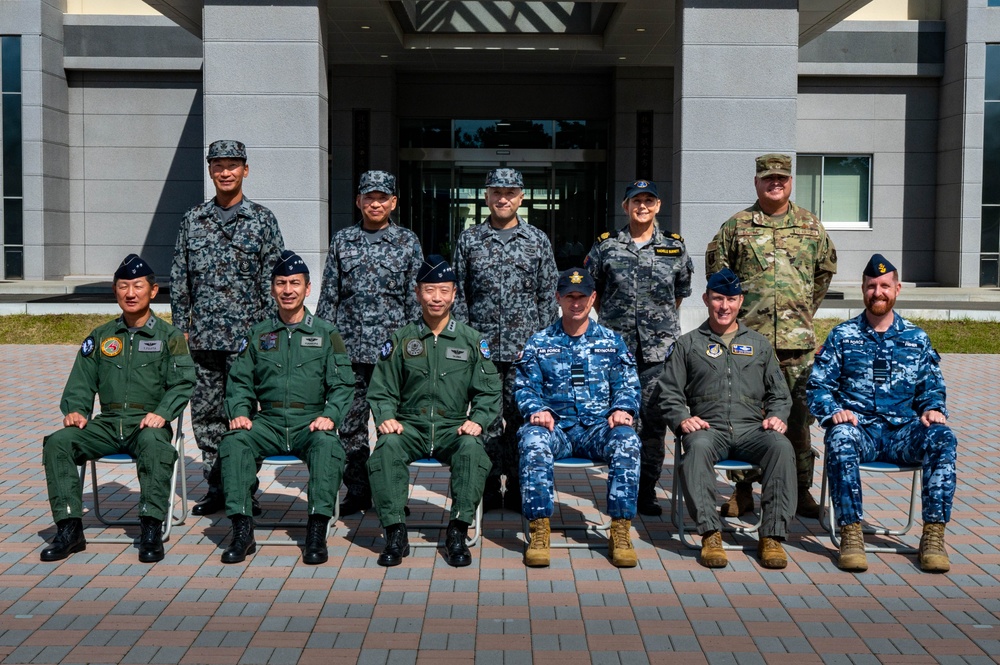BG25: U.S., Japan and Australia perform Trilateral Exercise