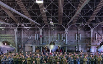 BG25: U.S., Japan and Australia perform Trilateral Exercise