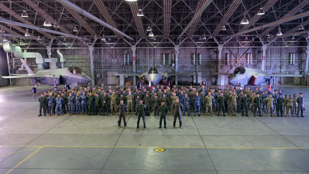 BG25: U.S., Japan and Australia perform Trilateral Exercise