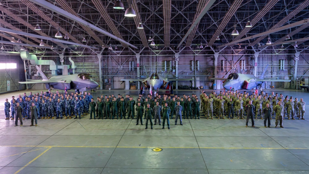 BG25: U.S., Japan and Australia perform Trilateral Exercise
