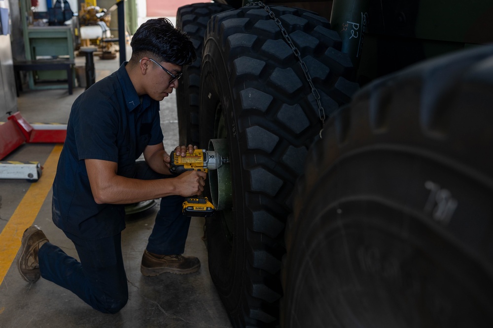 1st Maintenance Battalion awarded the Secretary of Defense Field-Level Award