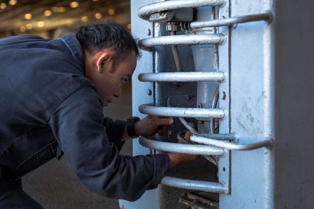 Abraham Lincoln conducts routine operations