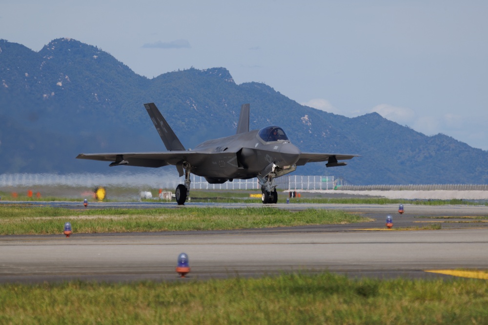 U.S. Navy Field Carrier Landing Practice at MCAS Iwakuni U.S. Navy Field Carrier Landing Practice at MCAS Iwakuni
