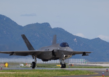 U.S. Navy Field Carrier Landing Practice at MCAS Iwakuni