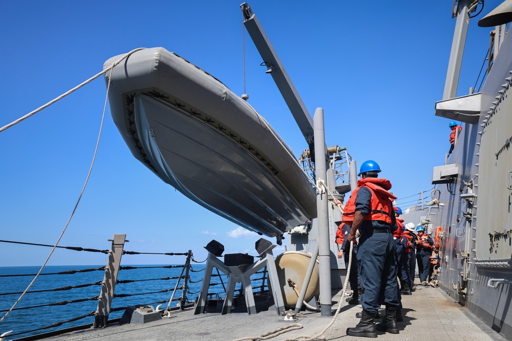 USS Paul Ignatius (DDG 117) conducts Small Boat Operations