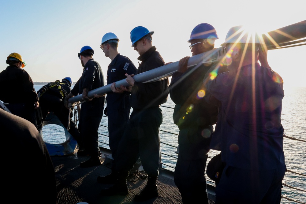 USS Paul Ignatius (DDG 117) conducts Sea-and-anchor evolution