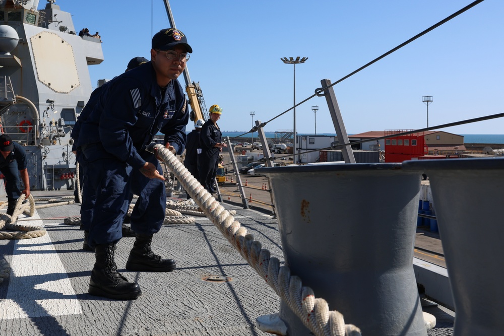 USS Paul Ignatius (DDG 117) conducts Sea-and-anchor evolution