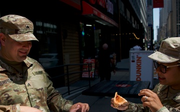 U.S. Army Reserve Soldiers Visit Times Square