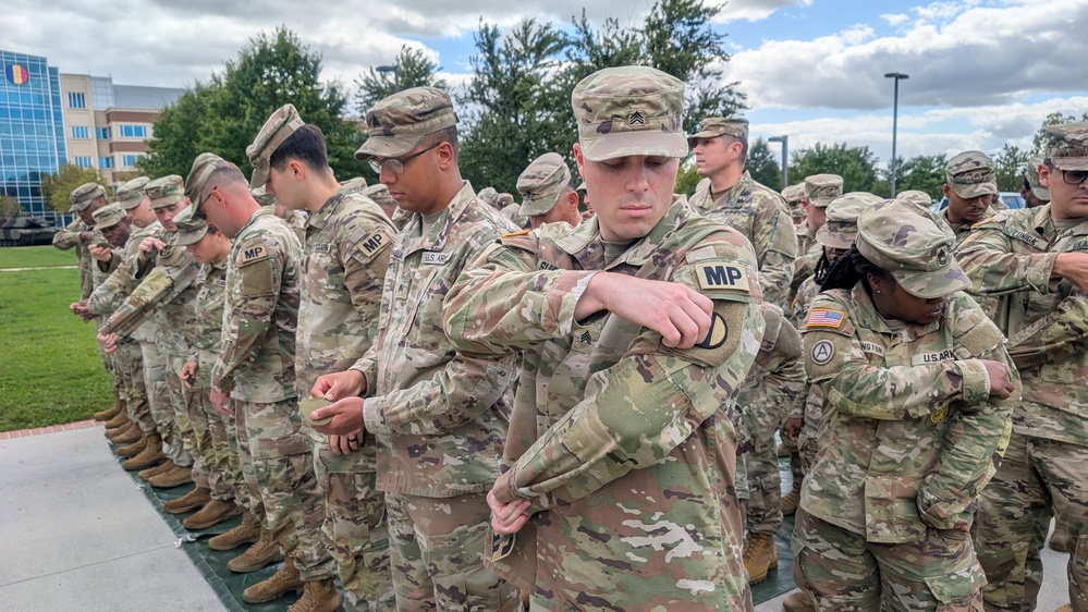TRADOC Soldiers now wear T2COM shoulder sleeve insignia