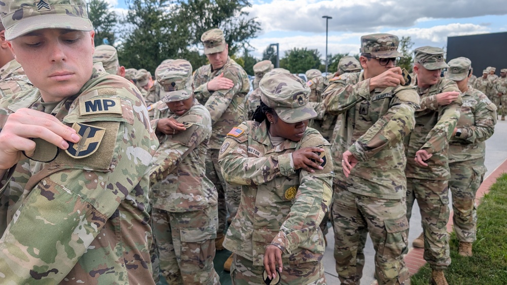 TRADOC Soldiers now wear T2COM shoulder sleeve insignia