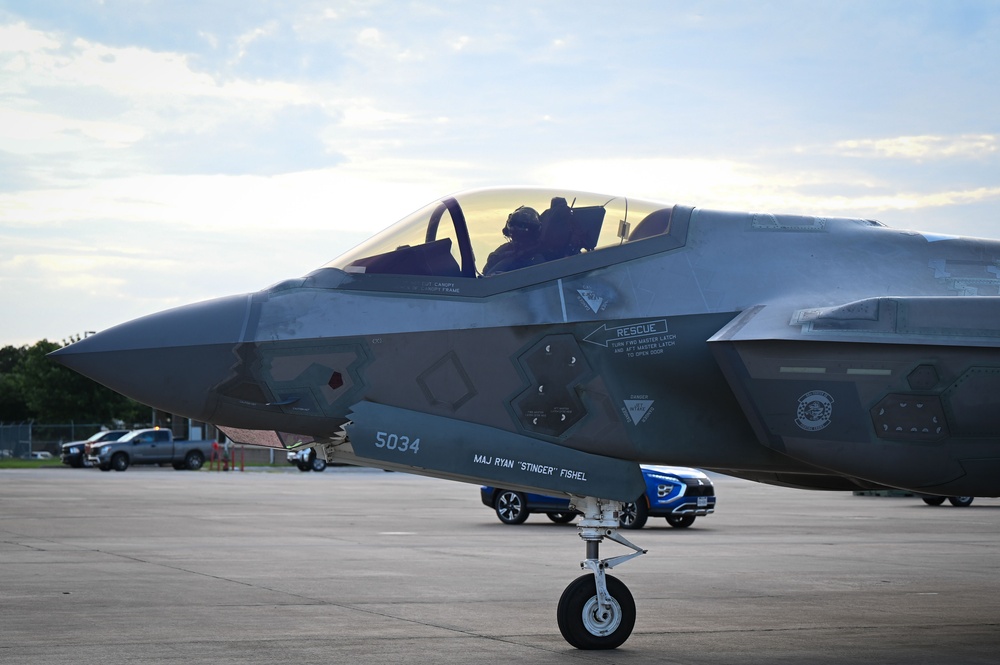 60th FS executes exercise Lonestar Lightning