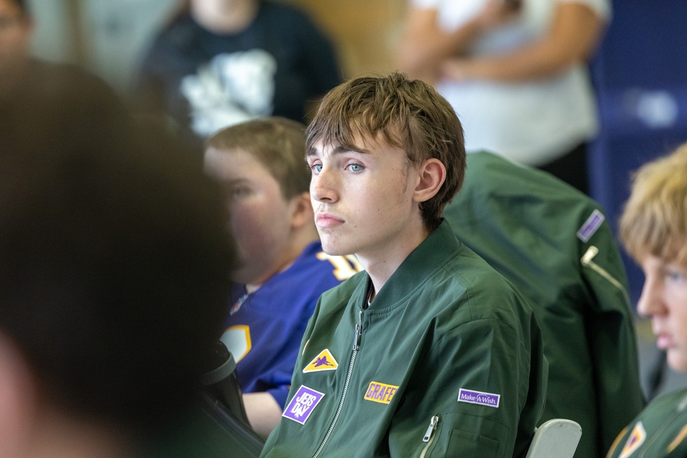 Make-A-Wish Minnesota, Minnesota Vikings, service members grant wishes