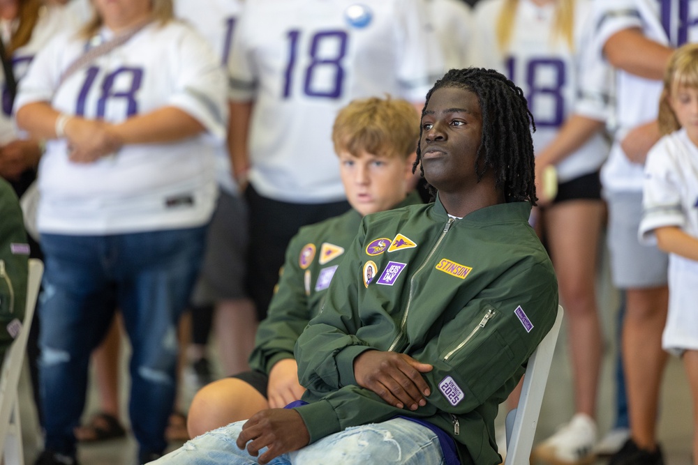 Make-A-Wish Minnesota, Minnesota Vikings, service members grant wishes