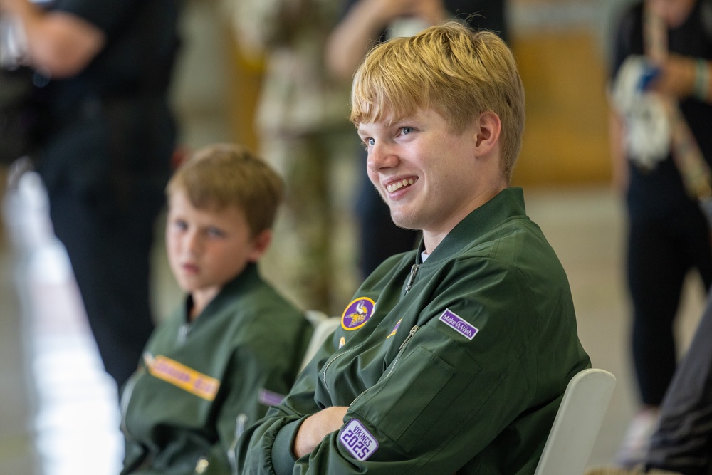 Make-A-Wish Minnesota, Minnesota Vikings, service members grant wishes