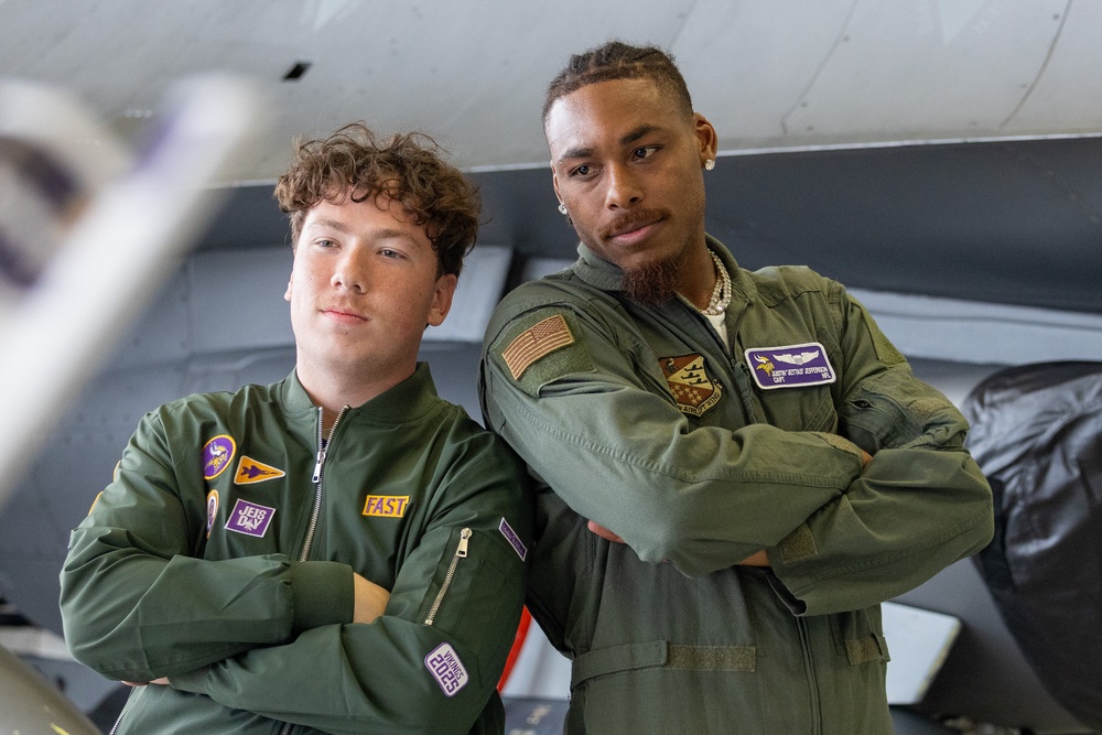 Make-A-Wish Minnesota, Minnesota Vikings, service members grant wishes