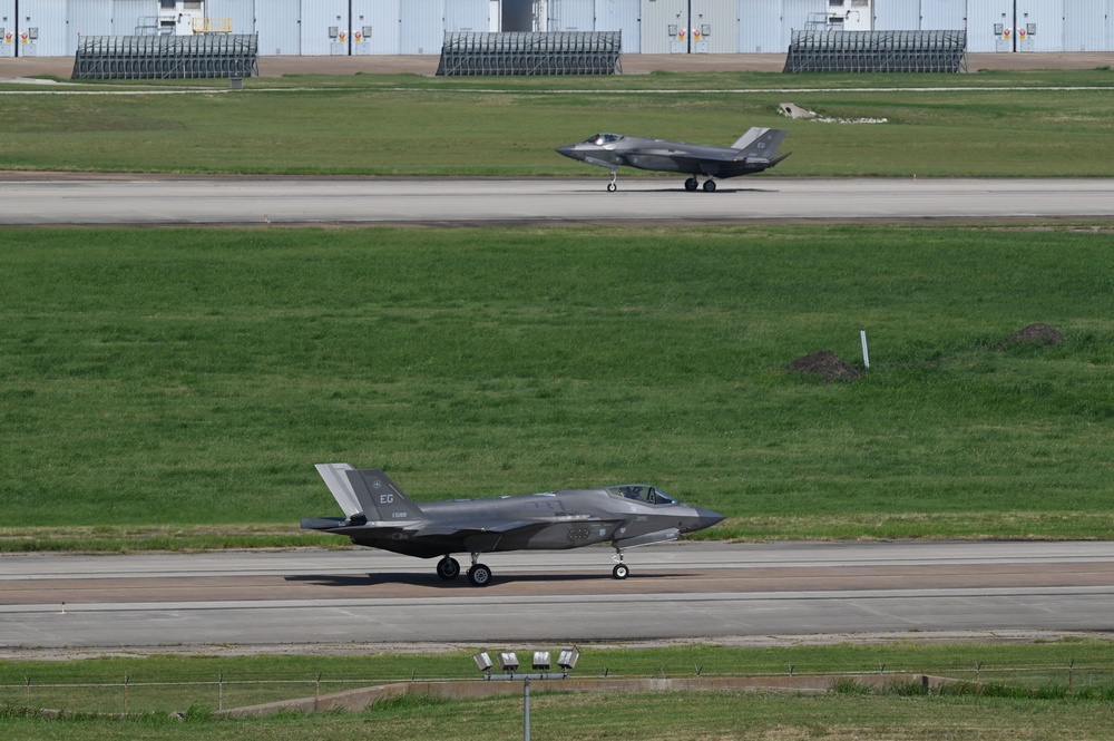 60th FS executes exercise Lonestar Lightning