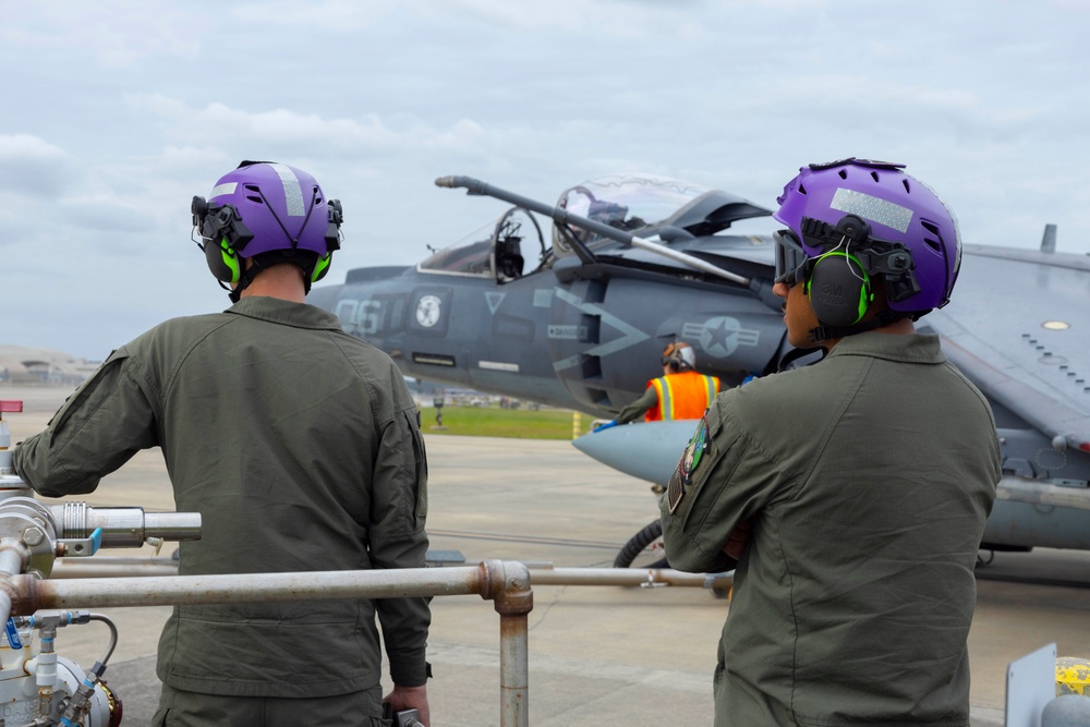U.S. Marines with 2nd MAW and CLC-21 refuel Harriers