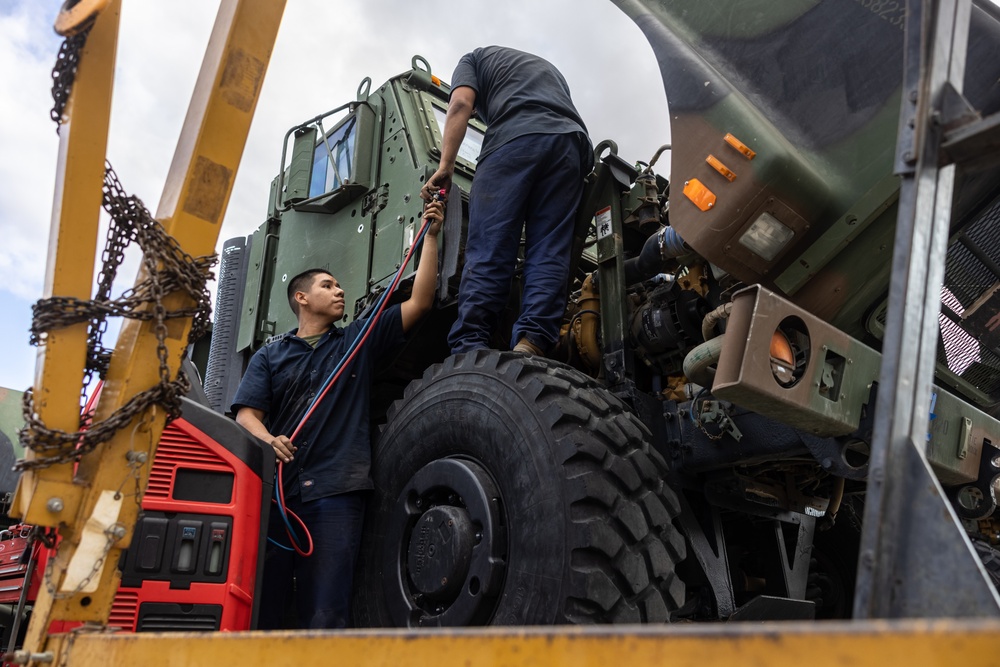 1st Maintenance Battalion awarded the Secretary of Defense Field-Level Award
