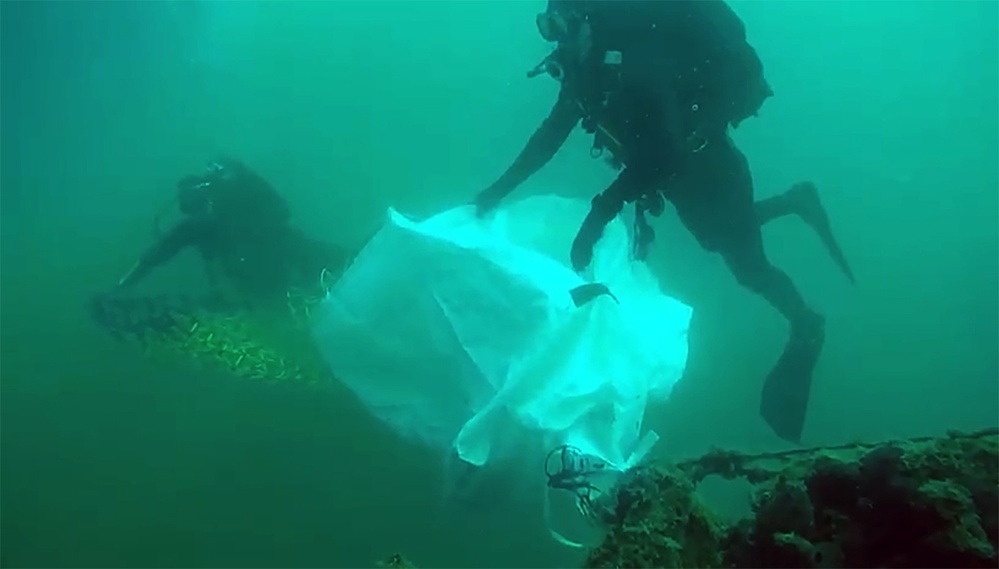 EODMU 8 Participates in APMCM EODMU 8 Participates in APMCM